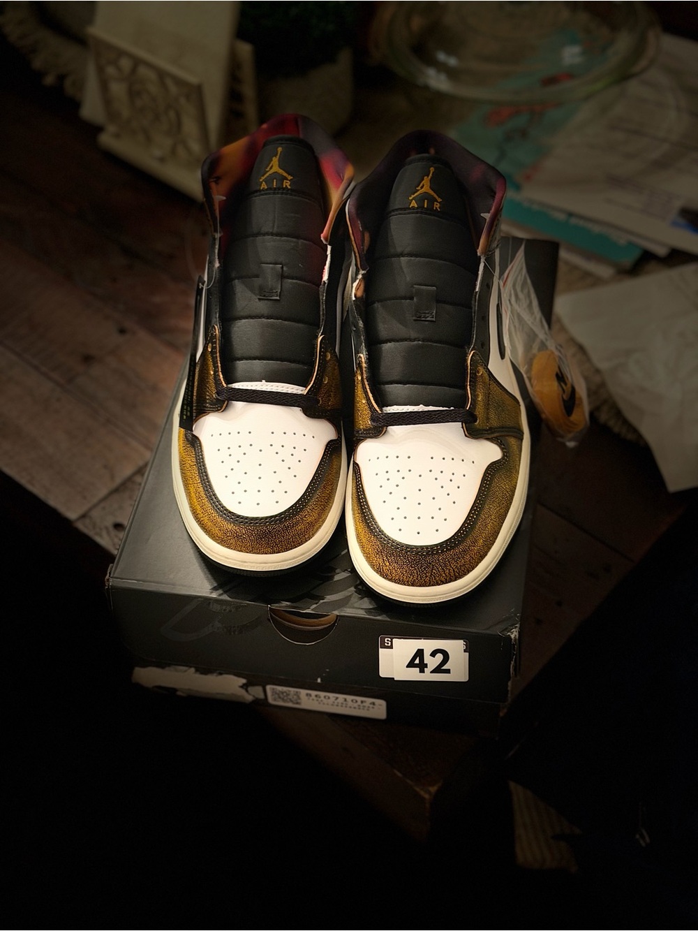 AIR JORDAN 1 MID SE "ORANGE WEAR AWAY" (Size 10)